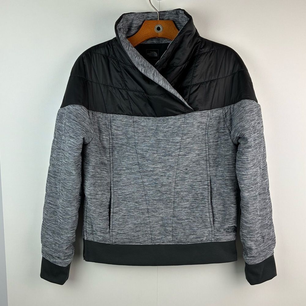The north face Women’s pseudo pullover puffy jacket crop black gray Size small